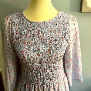 NWT MELLODAY Light Blue Floral Dress with pockets!  Size: Medium